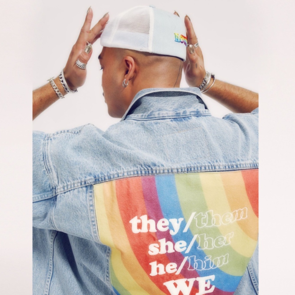 Levi’s Pride Liberation Denim Trucker Jacket Rainbow Unisex Size Medium, New